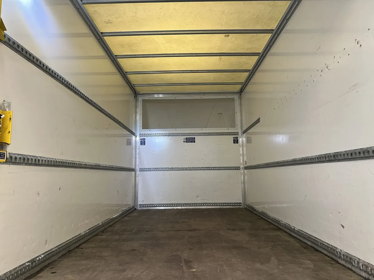 2022 Ford Transit Luton Box Van - Image 3