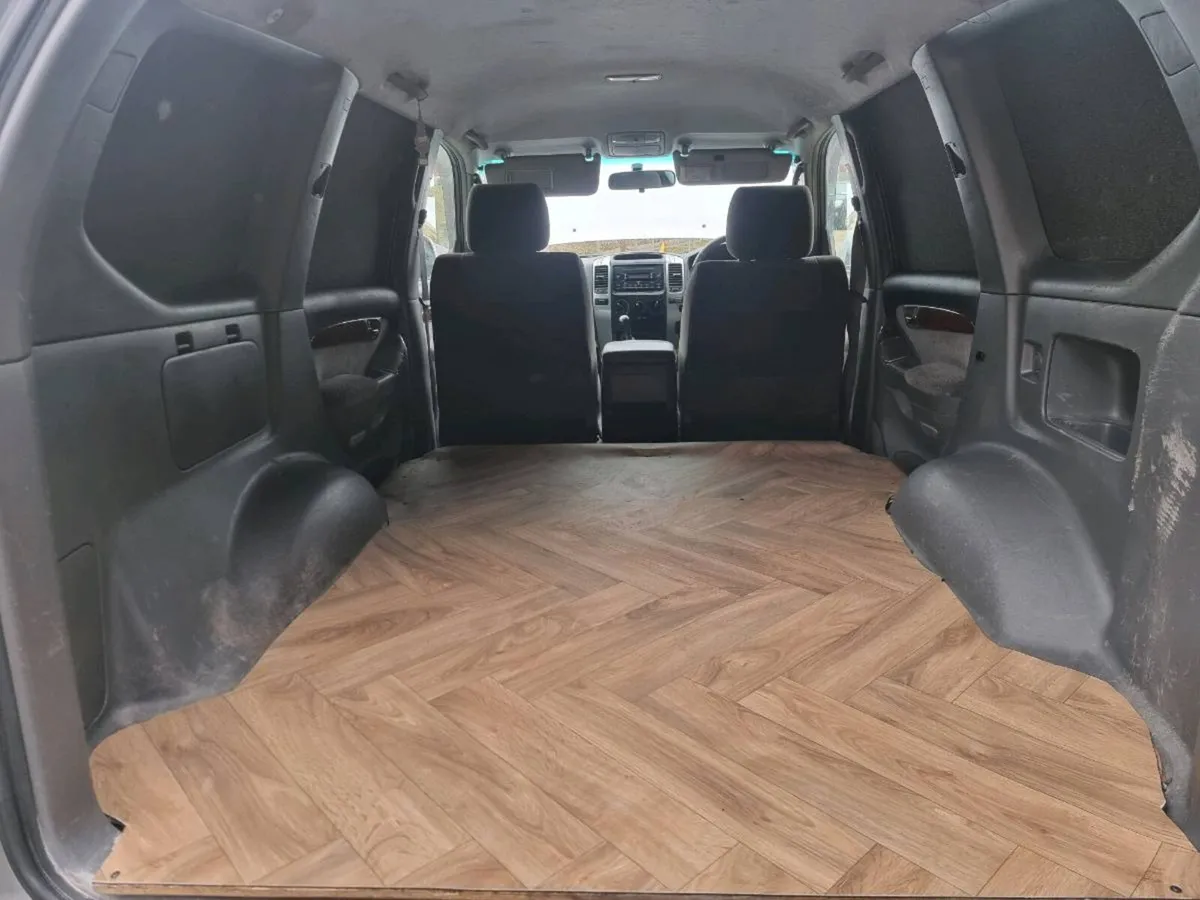 Toyota Landcruiser cvrt 3/27 - Image 4