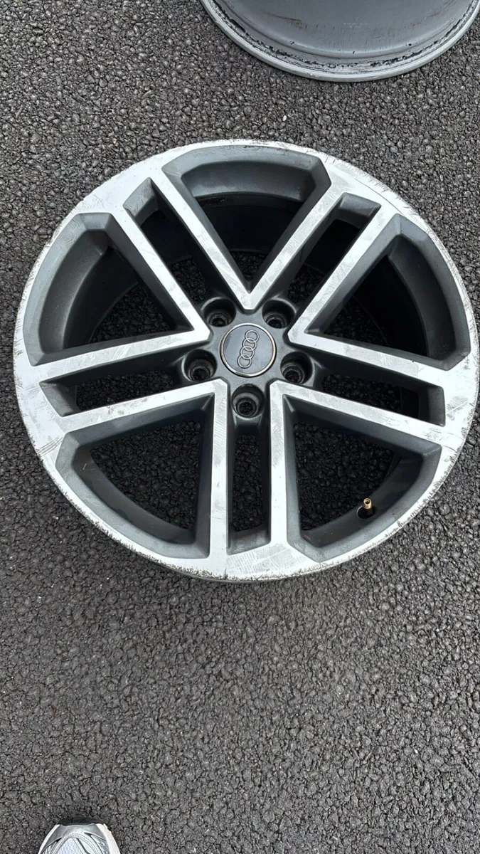 Audi a3 alloys - Image 3