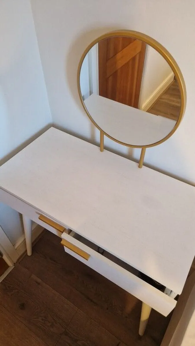 Vanity desk with mirror - Image 4