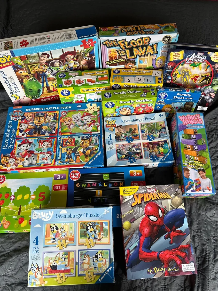 Collection of puzzles & games - Image 1