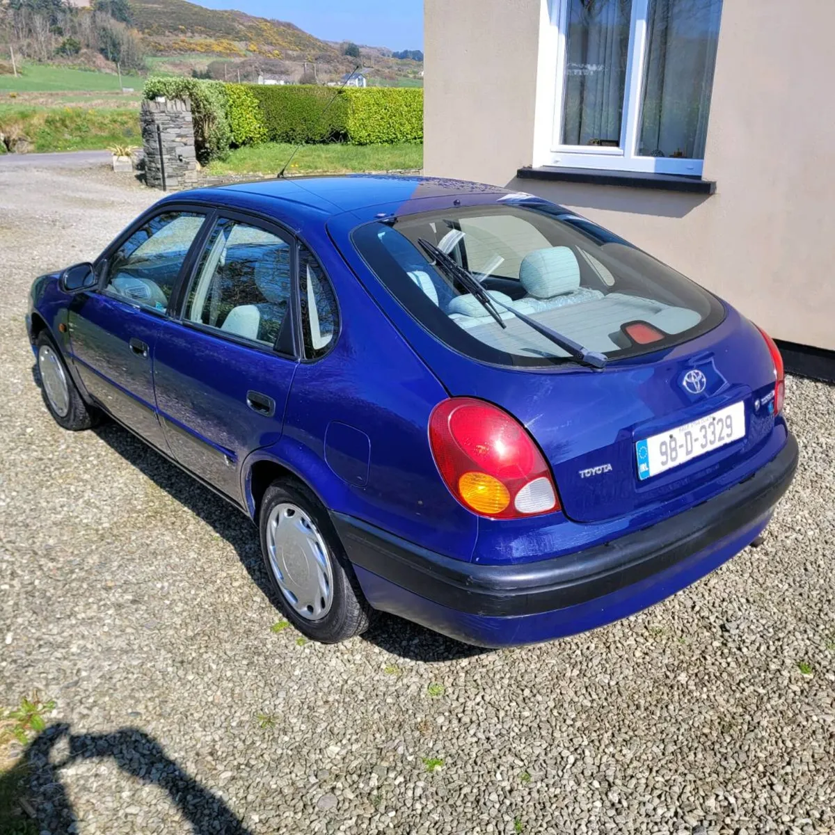 Toyota corolla - Image 2