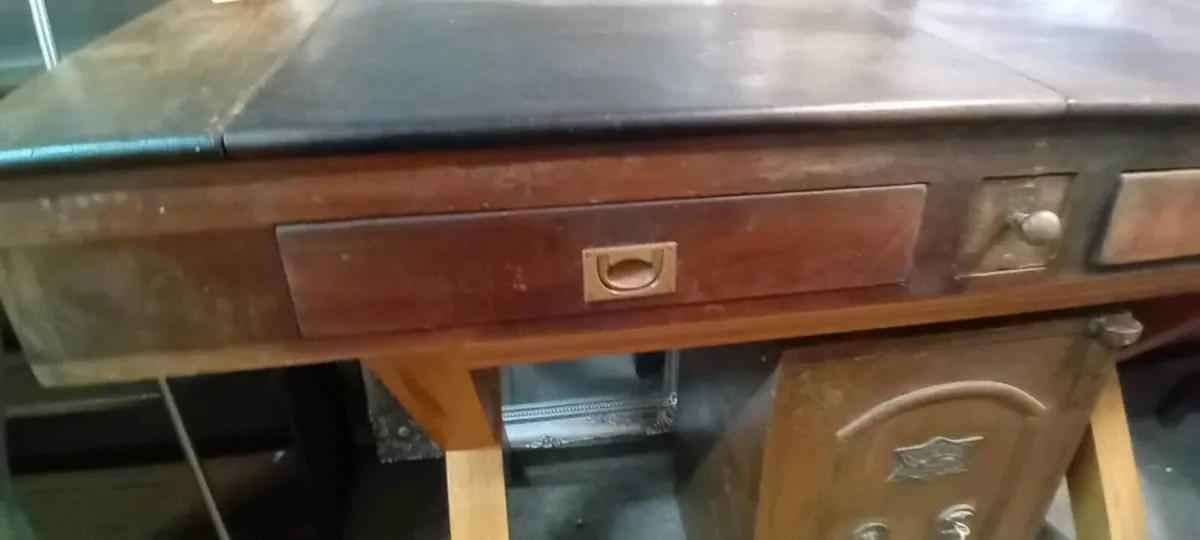 Victorian Era Mahogany Double Engineers Desk - Image 2