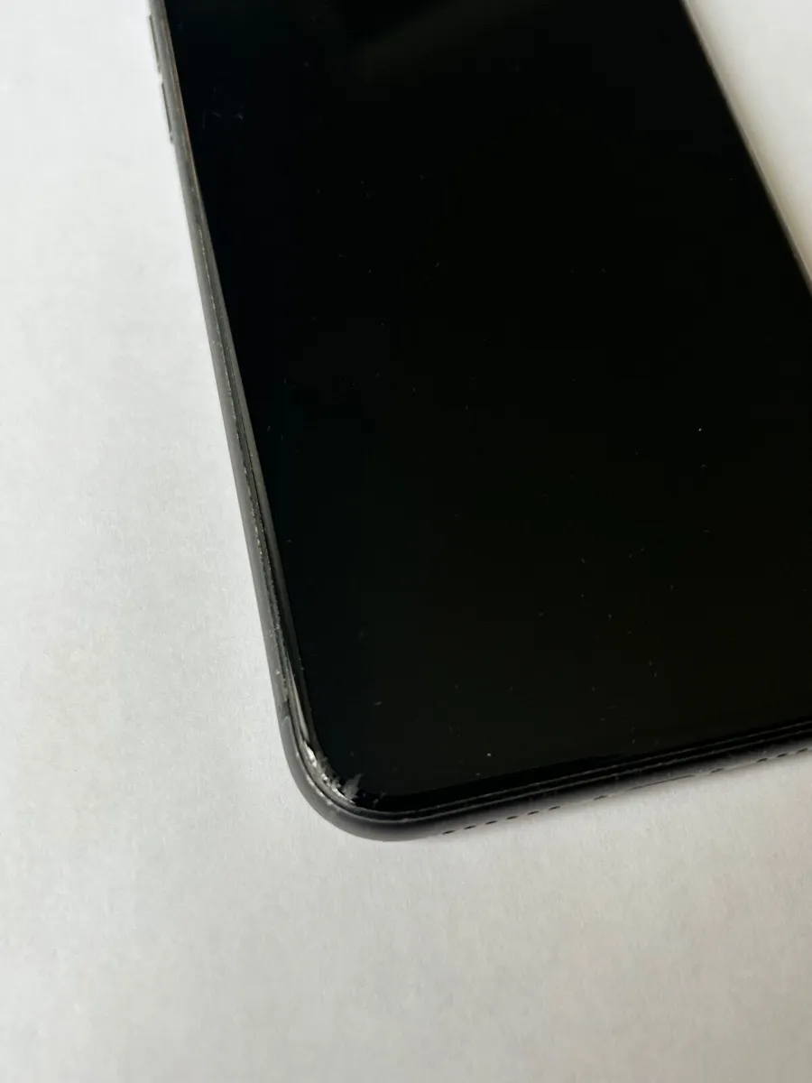 iPhone 11 64GB - Image 2