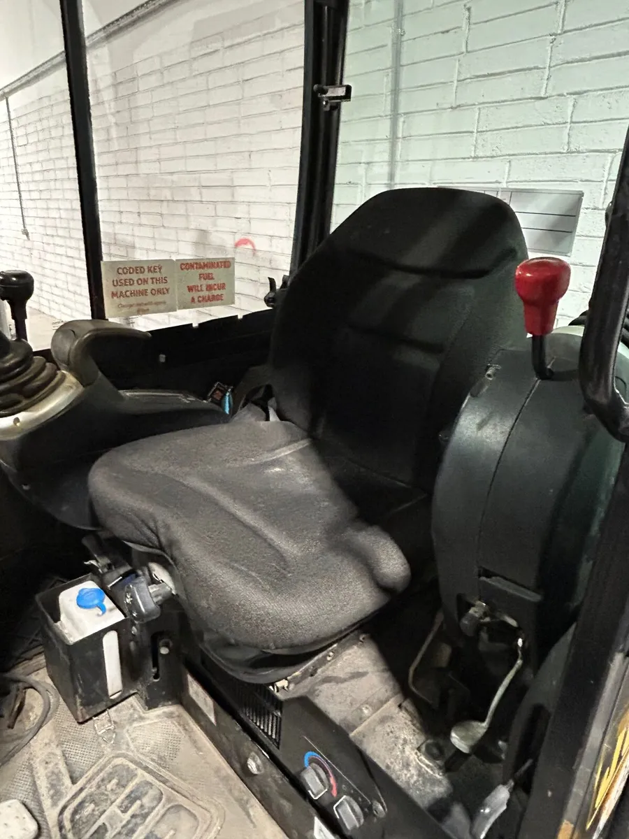 JCB Excavator - Image 3