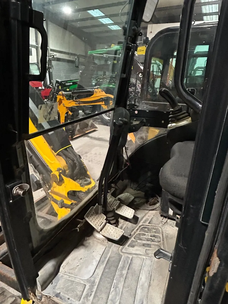 JCB Excavator - Image 4