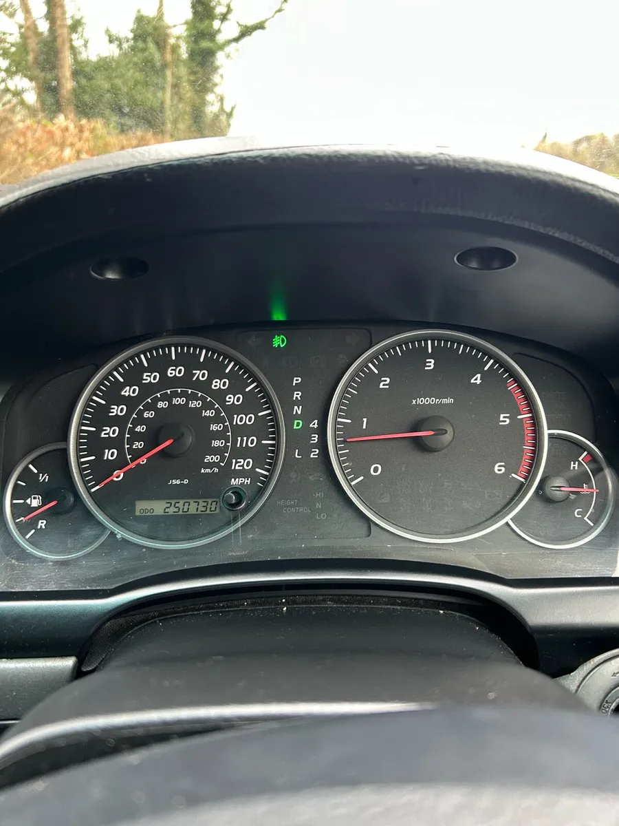 Toyota Land Cruiser - Image 3