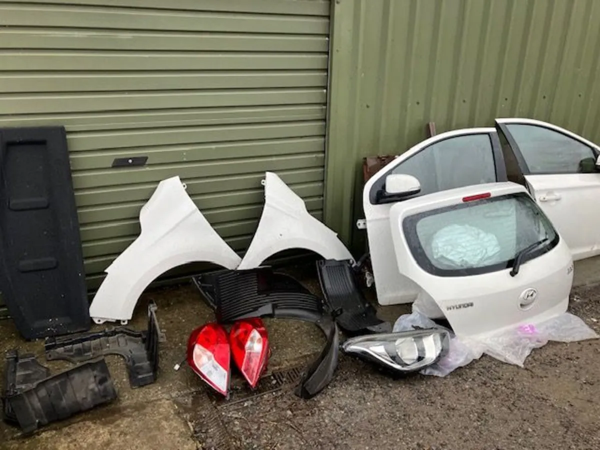 hyundai i20 parts job lot 200 euros - Image 1