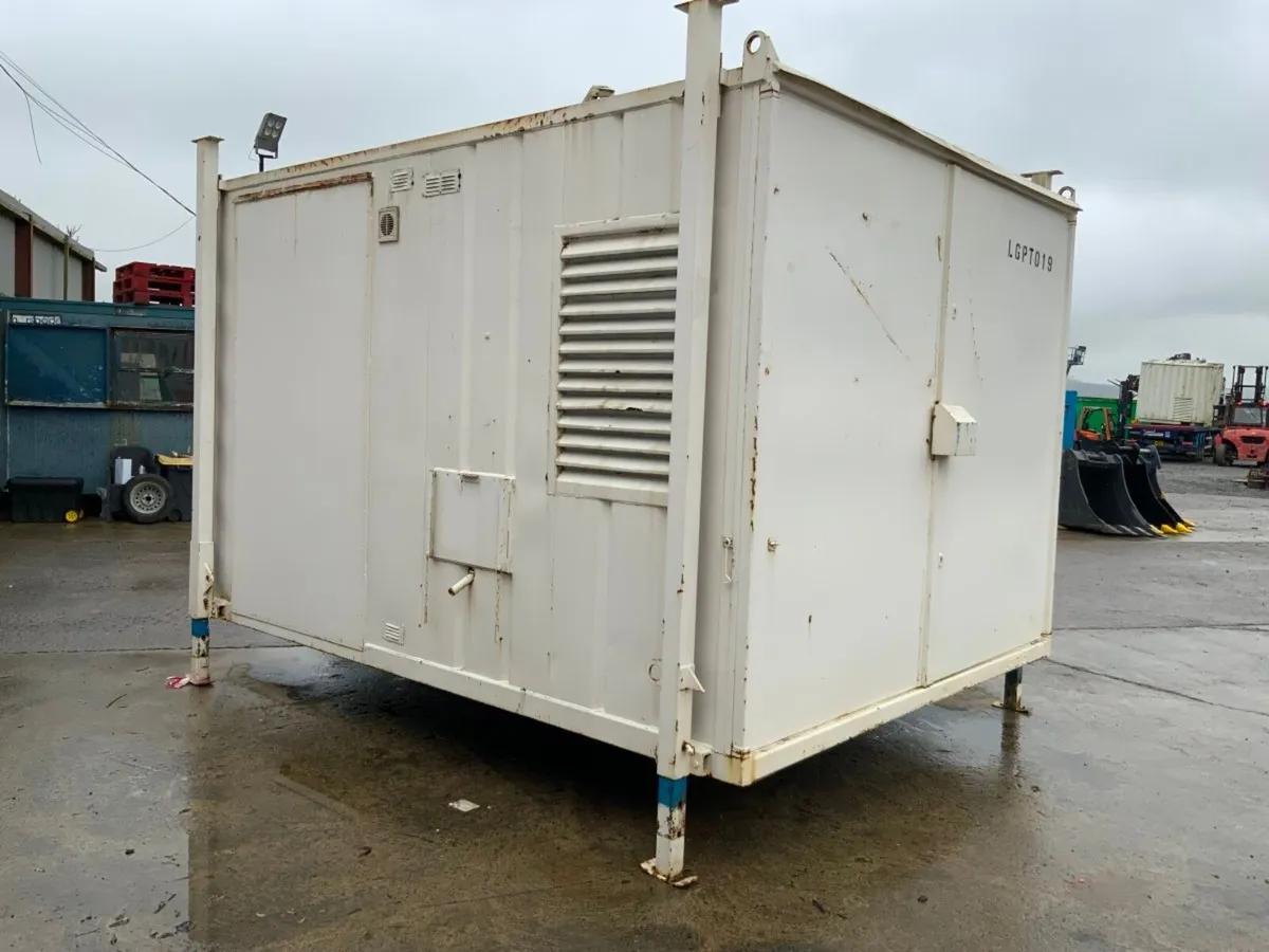 12ft x 10ft SELF CONTAINED WELFARE CABIN843. - Image 3