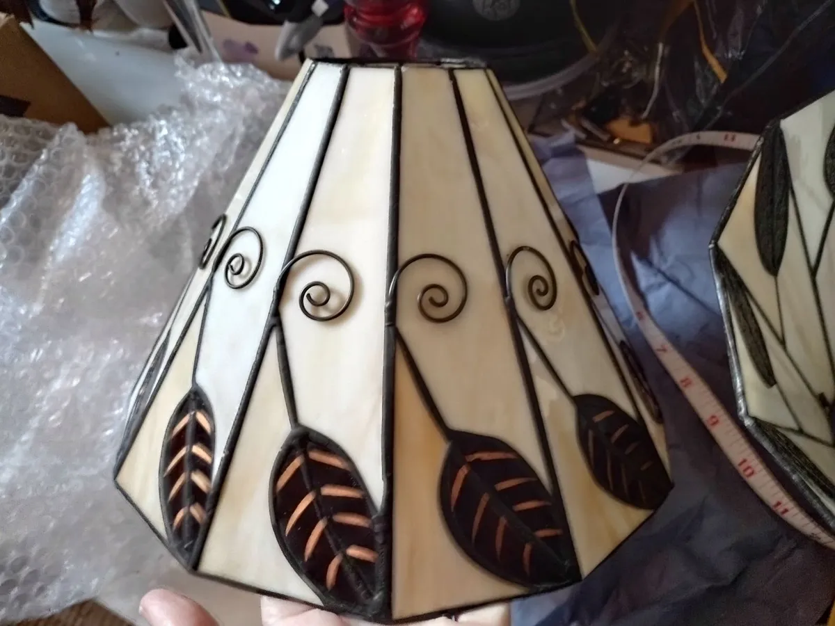 Heavy Tiffany lamp shade - Image 2