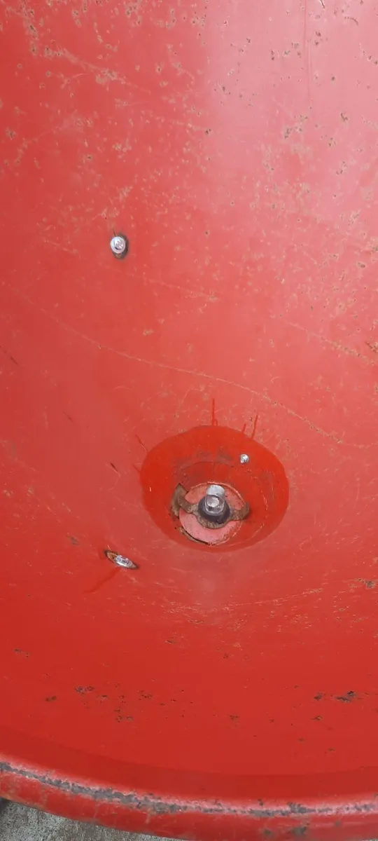 Fertilser spreader - Image 2