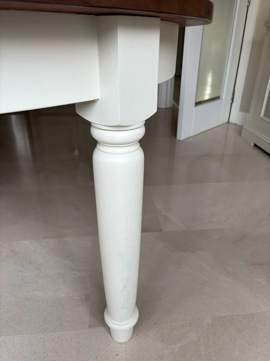 Round Kitchen Table and Chairs - Image 4