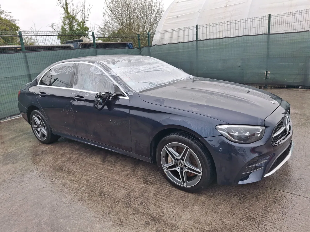 221 Mercedes E-Class  300 DE  Hybrid  Automatic - Image 1