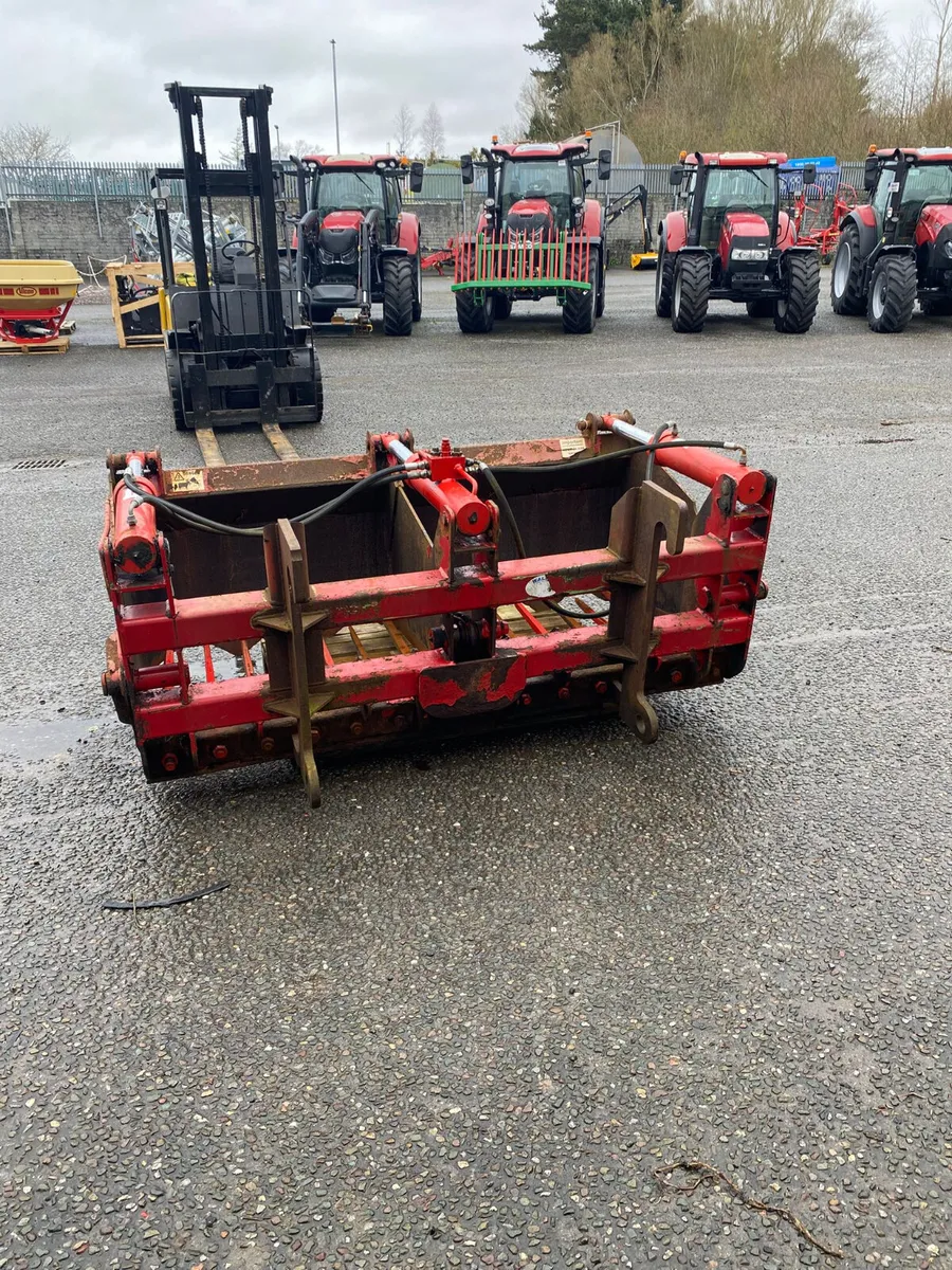 McHale Grab - Image 1