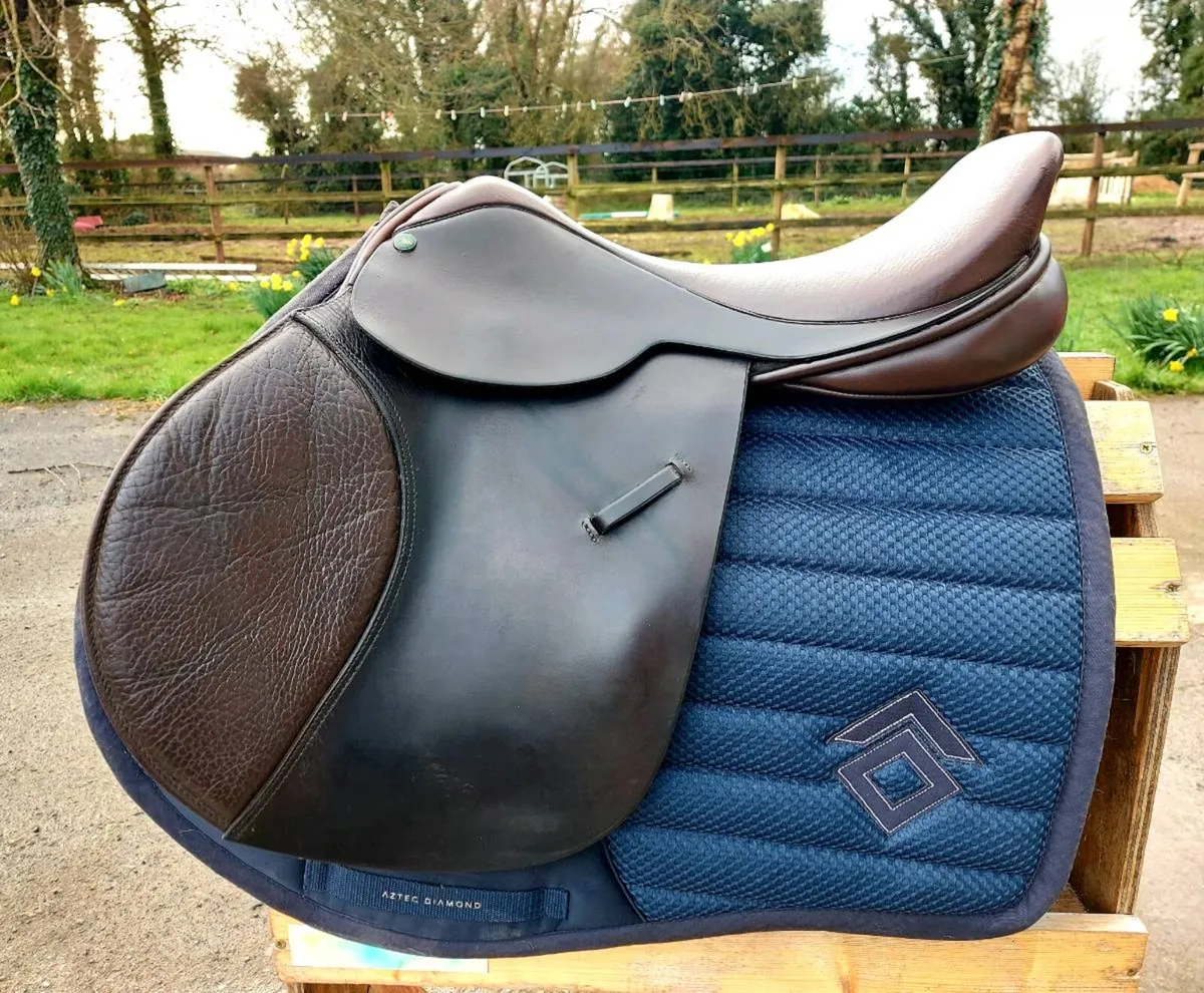 IDEAL INTERNATIONAL JUMP SADDLE - Image 1