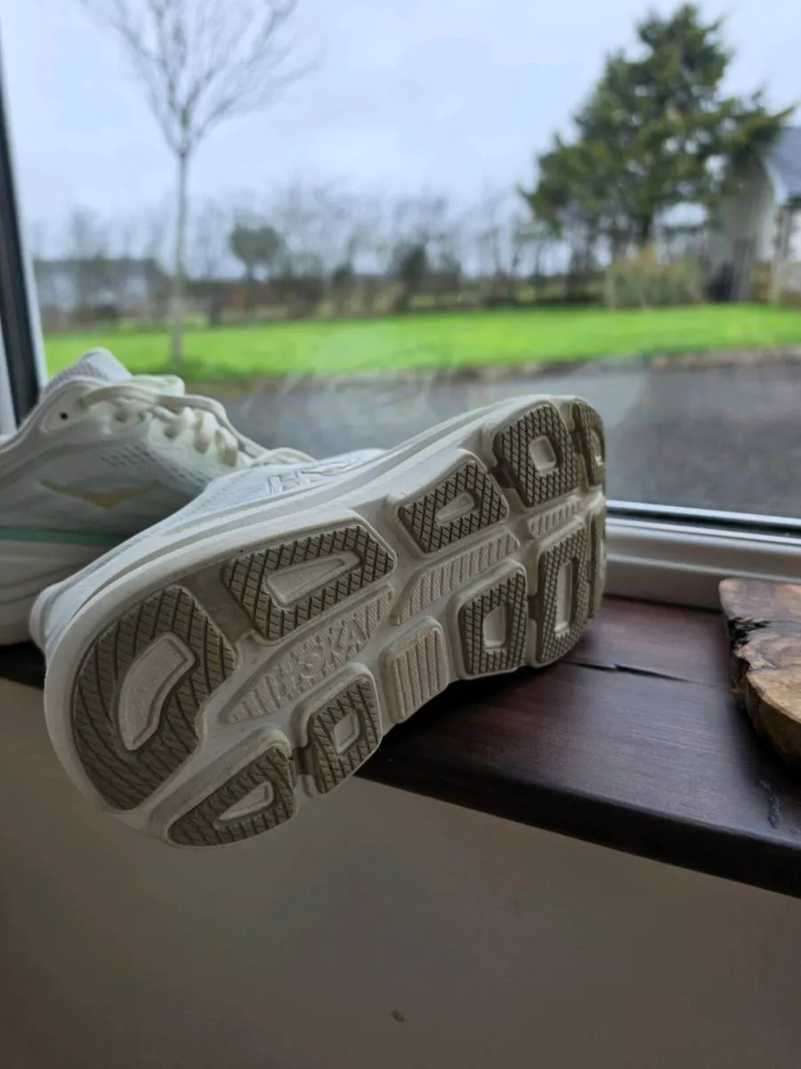 HOKA Bondi 9 trainers - Image 3