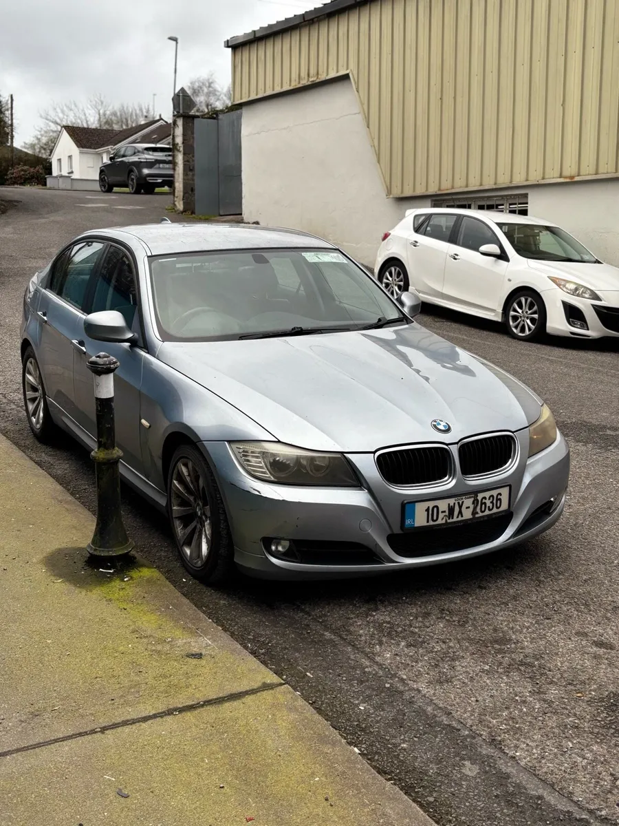 Bmw 318d 2010 business edition - Image 2
