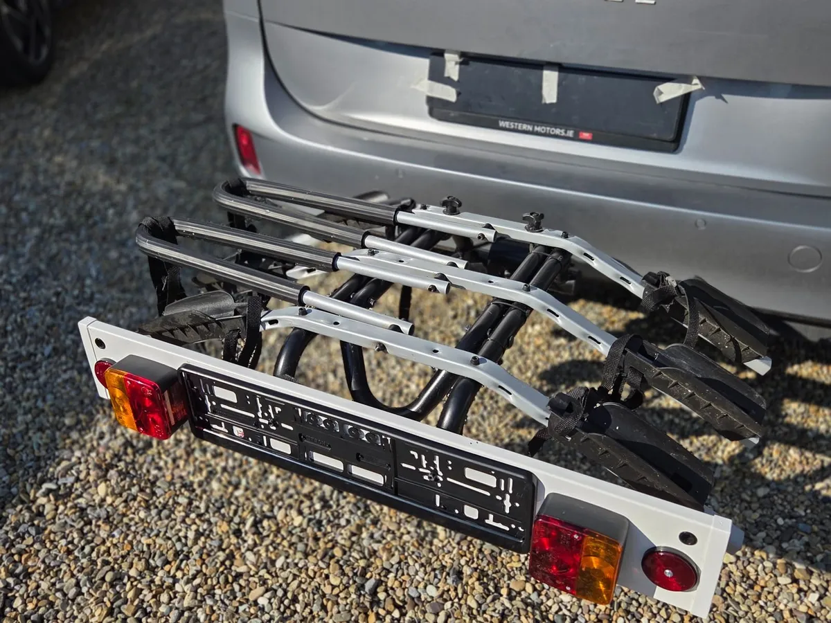 Thule towbar mounted 3-bike carrier - Image 2