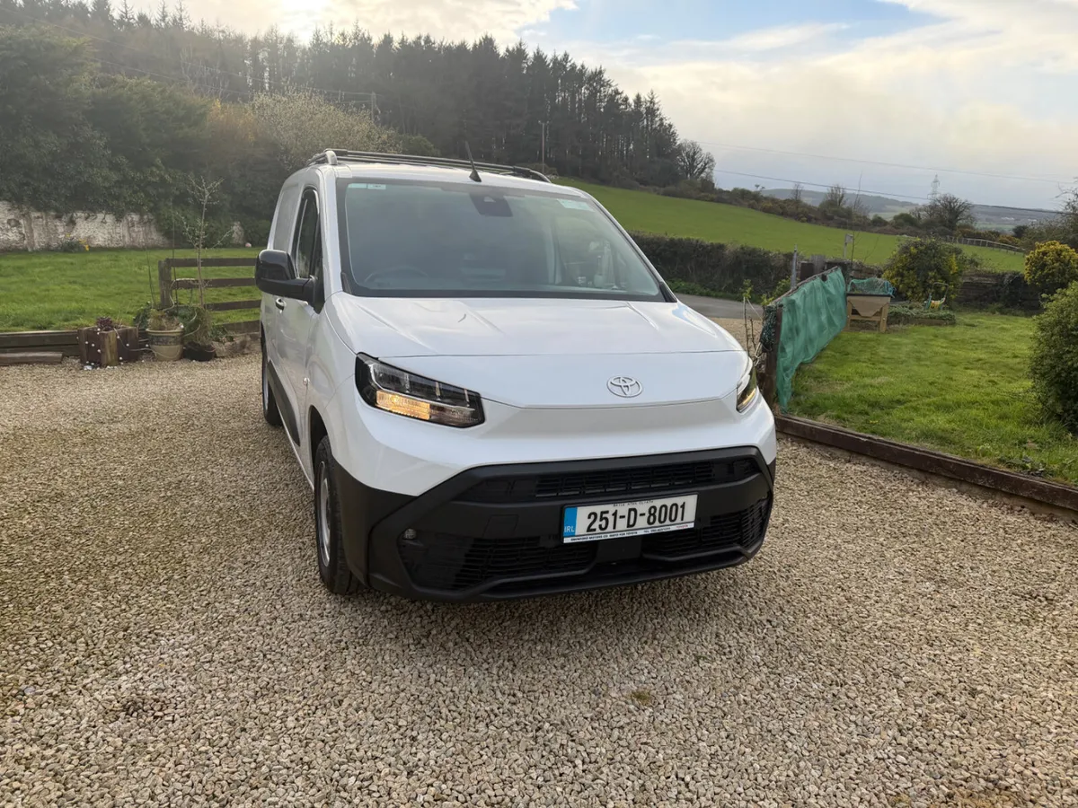 Toyota Proace 2025 1.5 D. 20k KLM’s Like New - Image 4