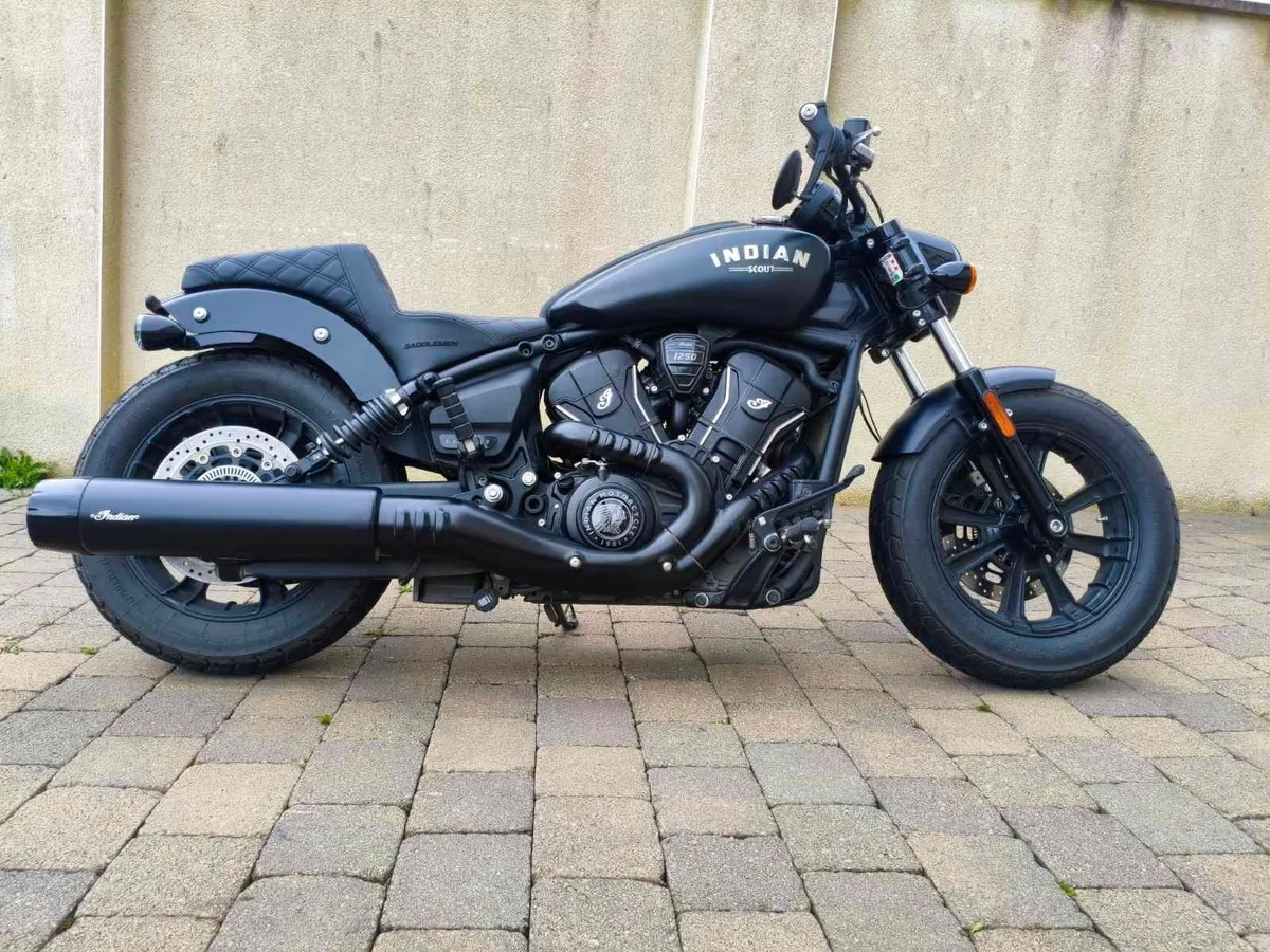 Indian Scout Bobber Limited 2025 w/ extras - Image 1