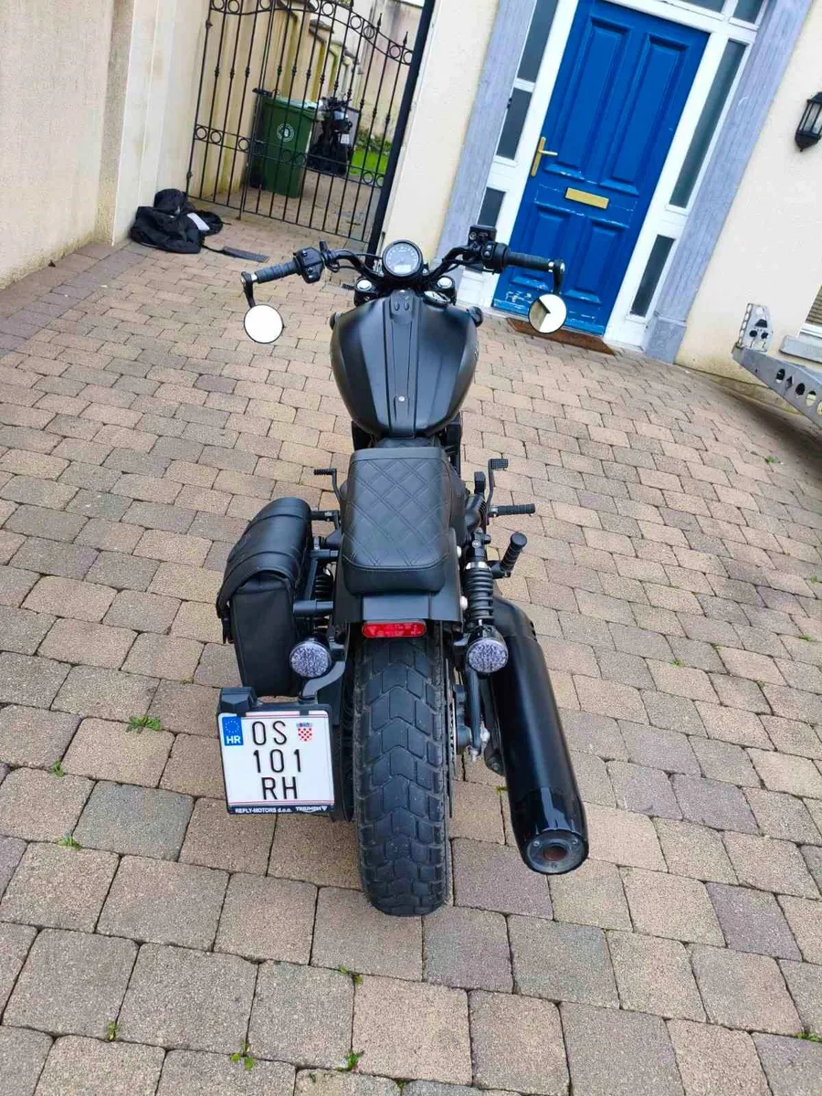 Indian Scout Bobber Limited 2025 w/ extras - Image 4