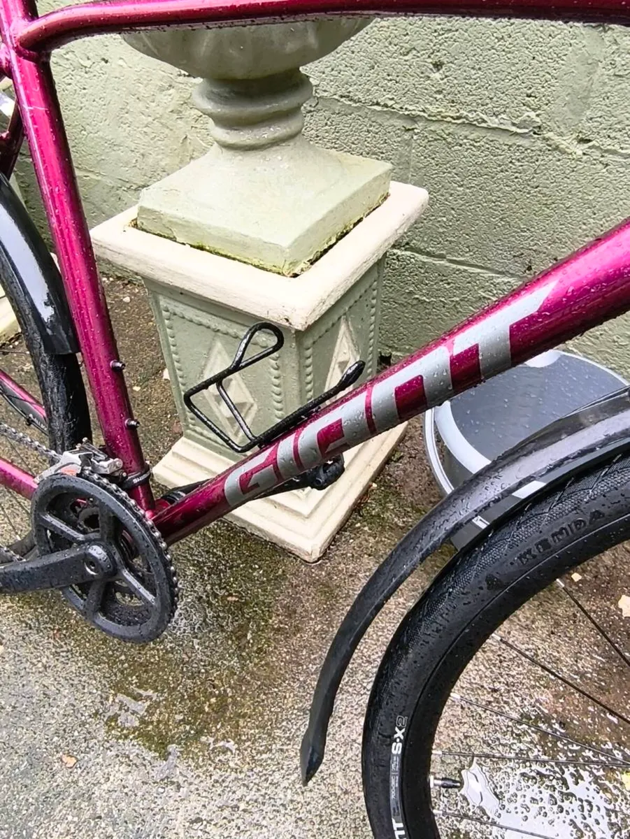 Mens giant bike - Image 4