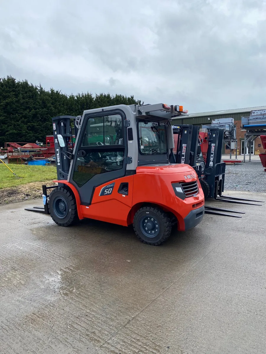 New Heli 5 ton forklifts - Image 2