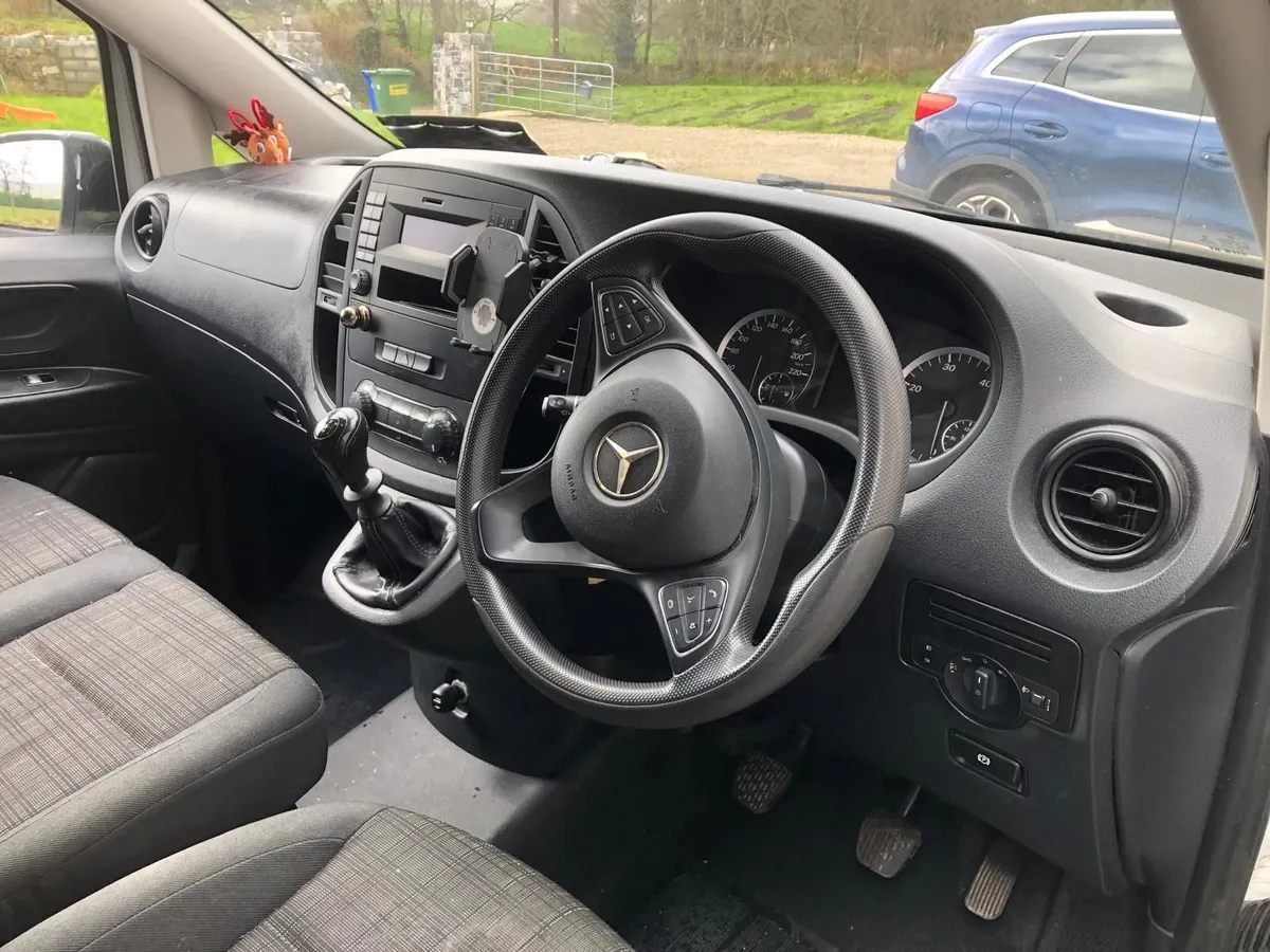 Mercedes-Benz Vito 2015 - Image 2