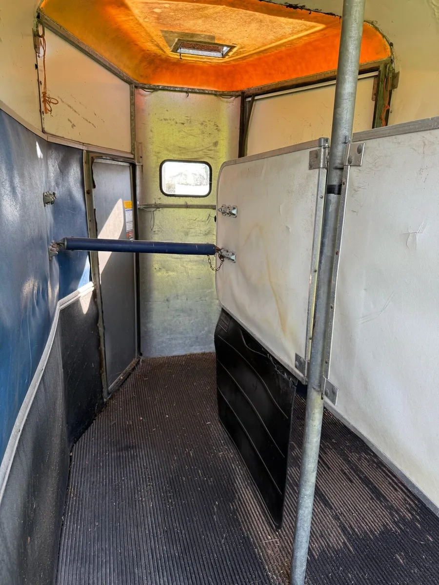 Horse Box - Image 1