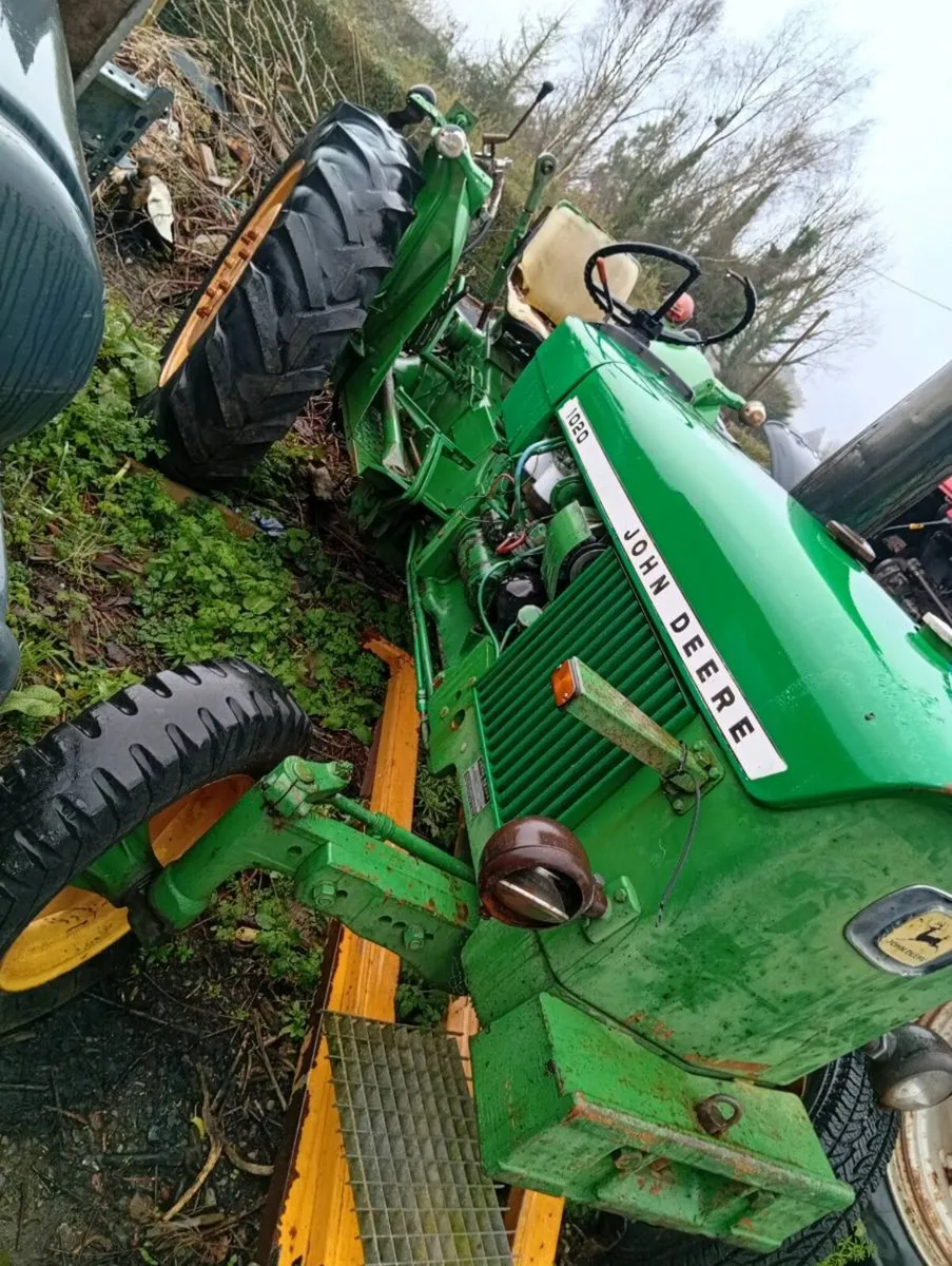 John Deere 1020 tractor - Image 1