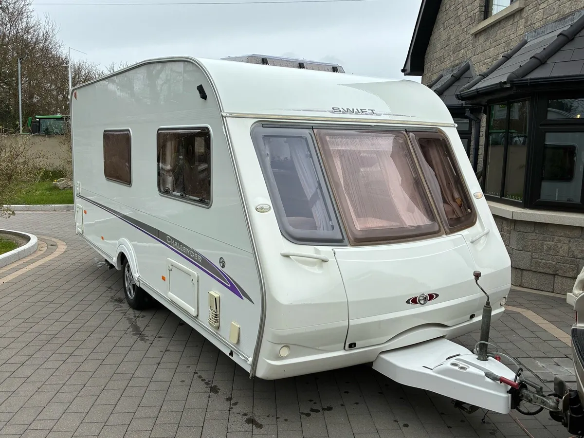 Swift challenger 530 4 berth - Image 2