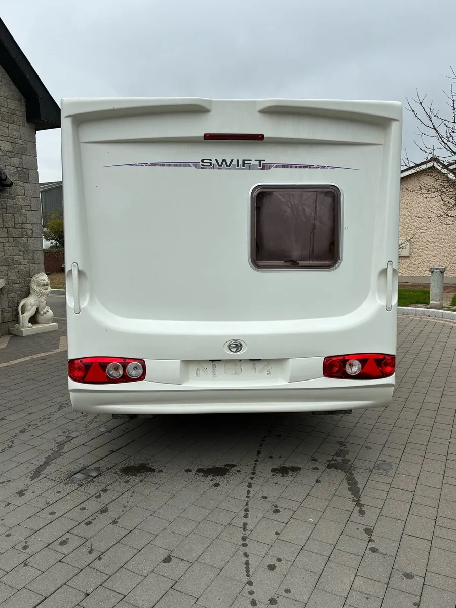 Swift challenger 530 4 berth - Image 4