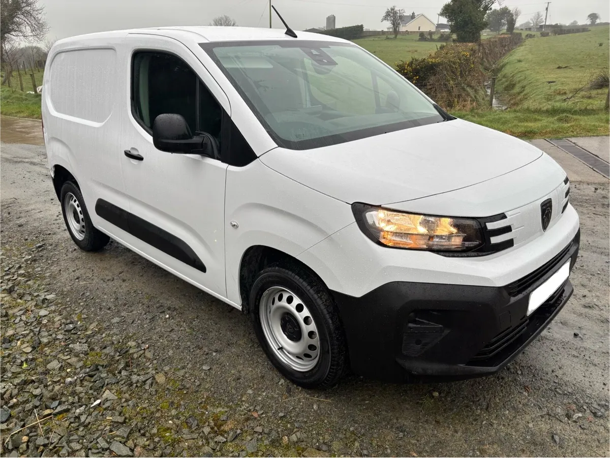 251 Peugeot Partner Professional 2025 - Image 1