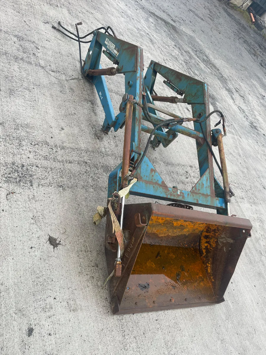 Loader to suit Ford 4000 - Image 1