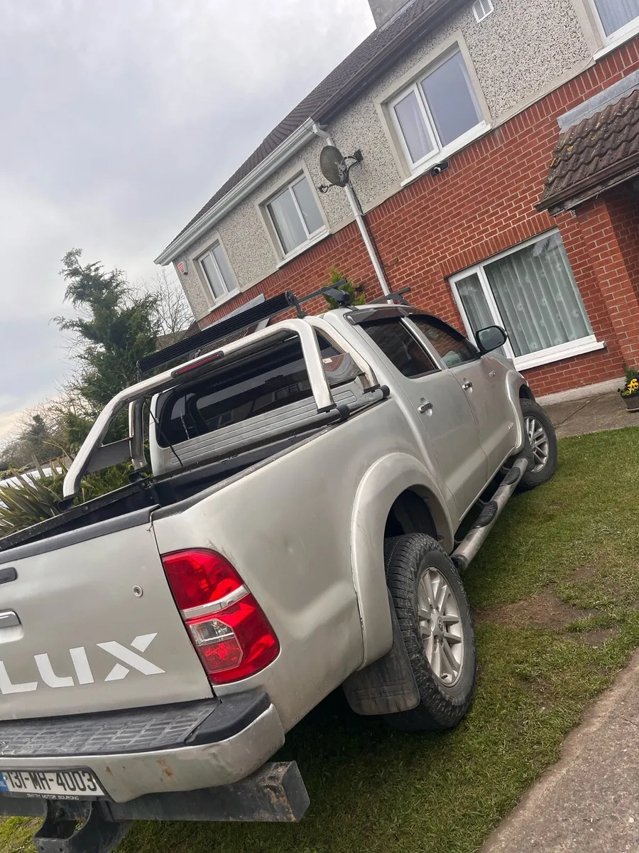 Toyota Hilux - Image 2