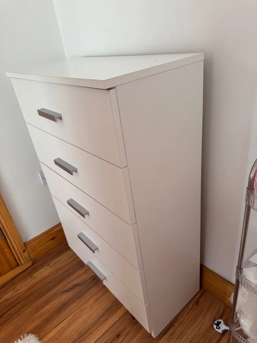 5 drawer chest - Image 3