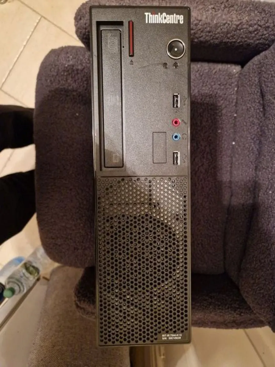 Lenovo ThinkCentre Desktop PC, Windows 7 Starter - Image 2