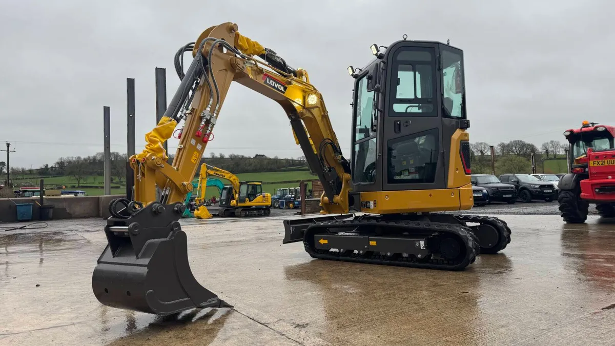 Lovol FR26F-u Mini Excavator - Image 4