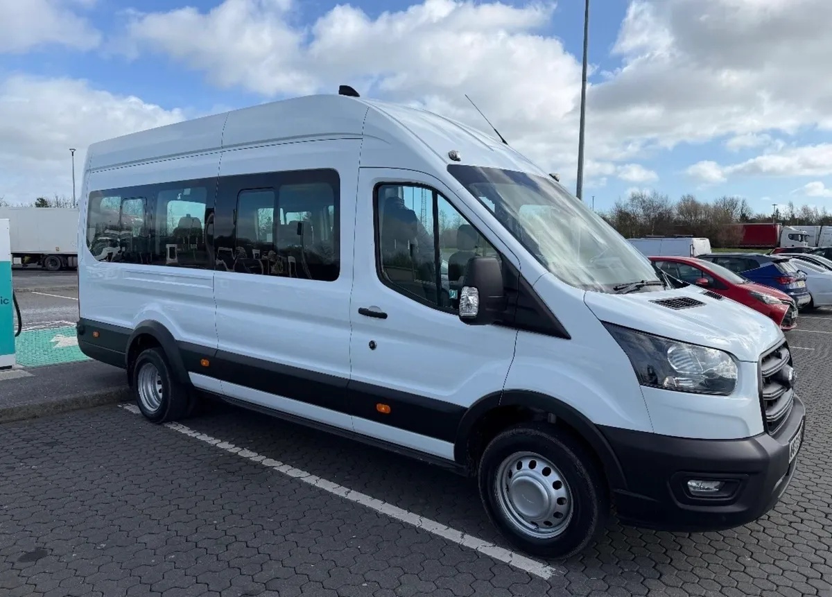 2022 FORD TRANSIT 17 SEATER MINIBUS - Image 1