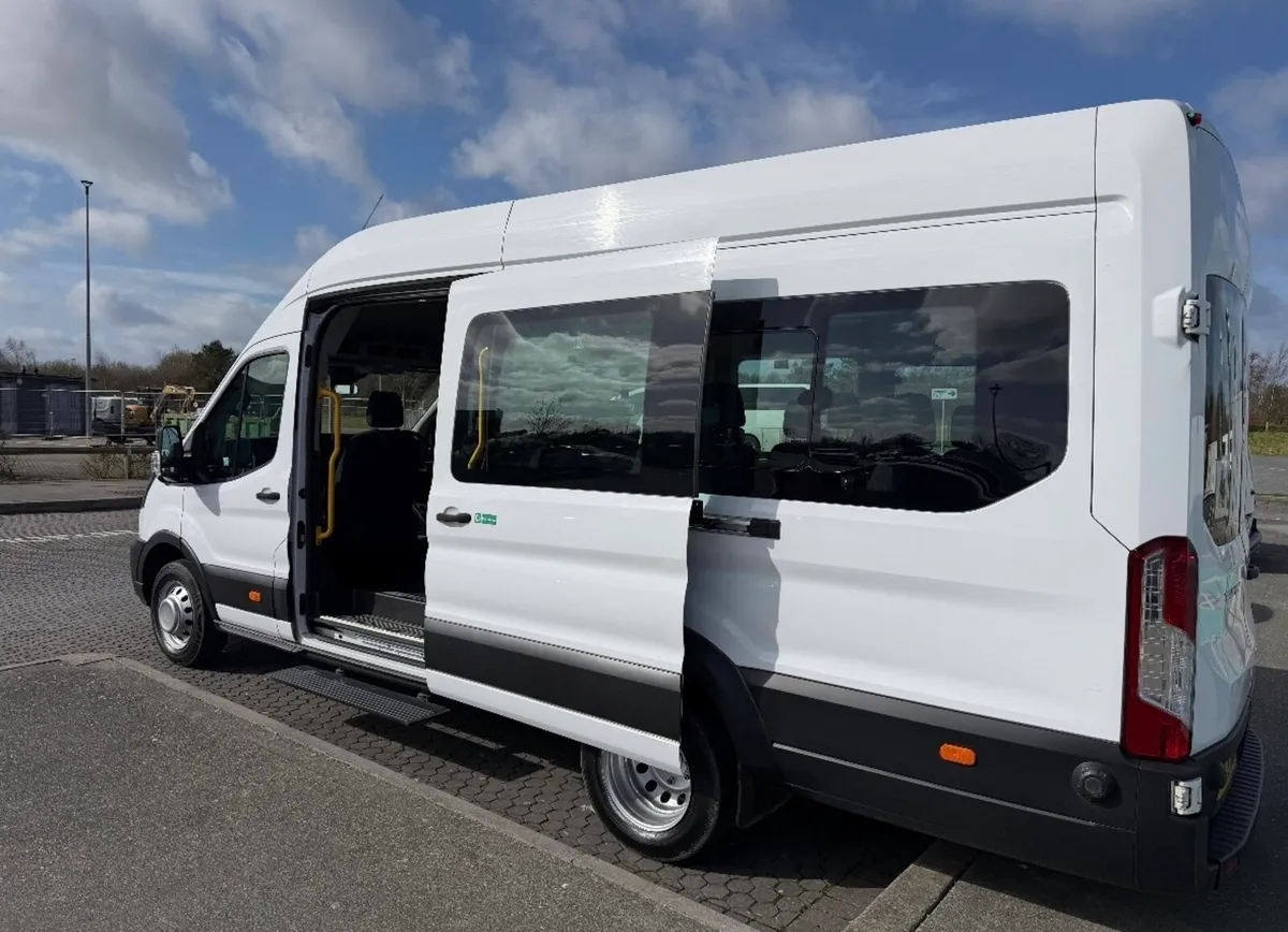 2022 FORD TRANSIT 17 SEATER MINIBUS - Image 3