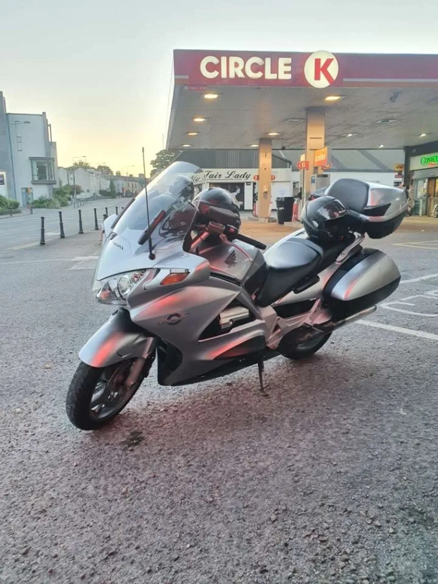 Honda Pan European - Image 2