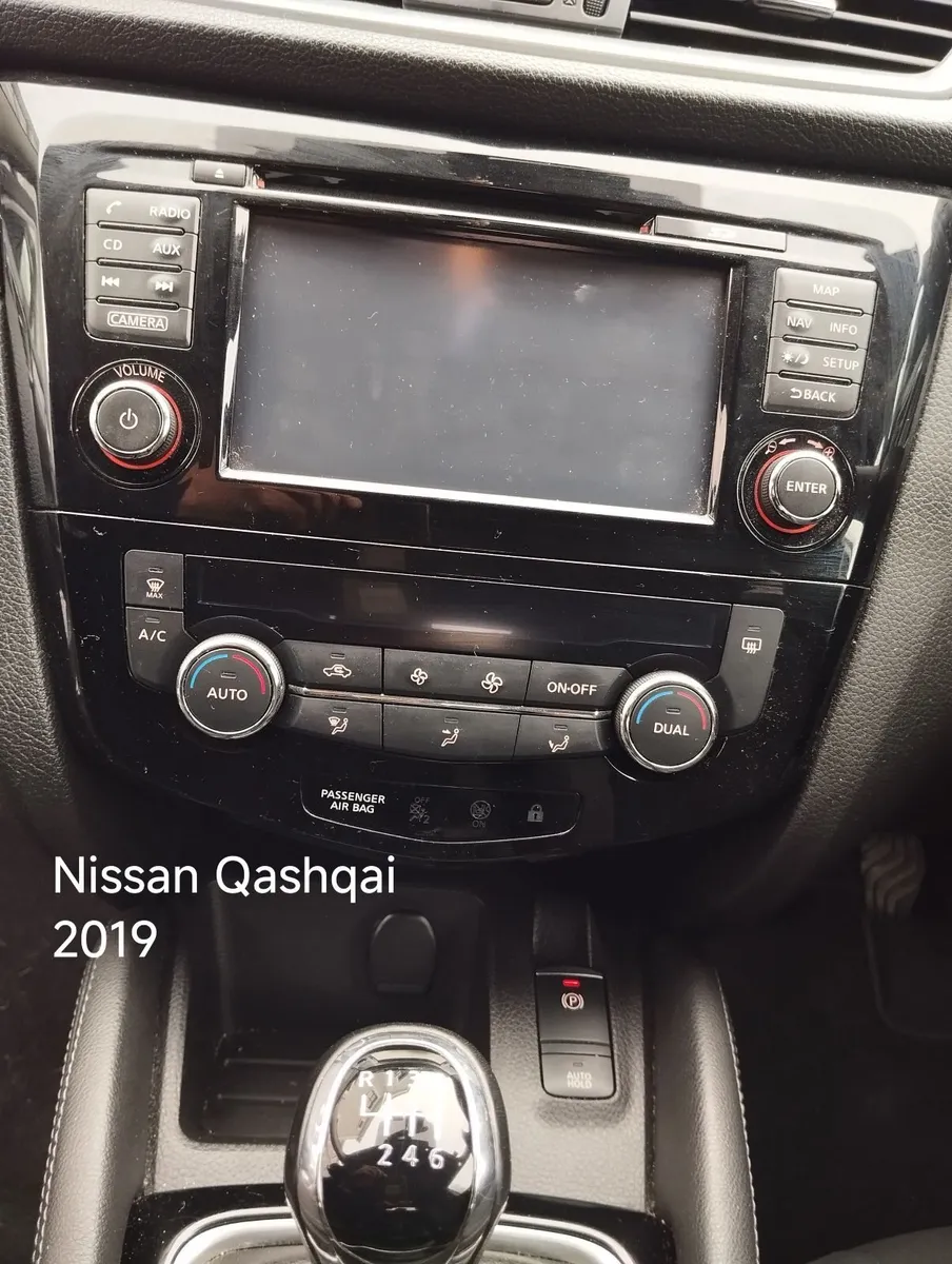 Nissan Qashqai 2019 original radio console - Image 2