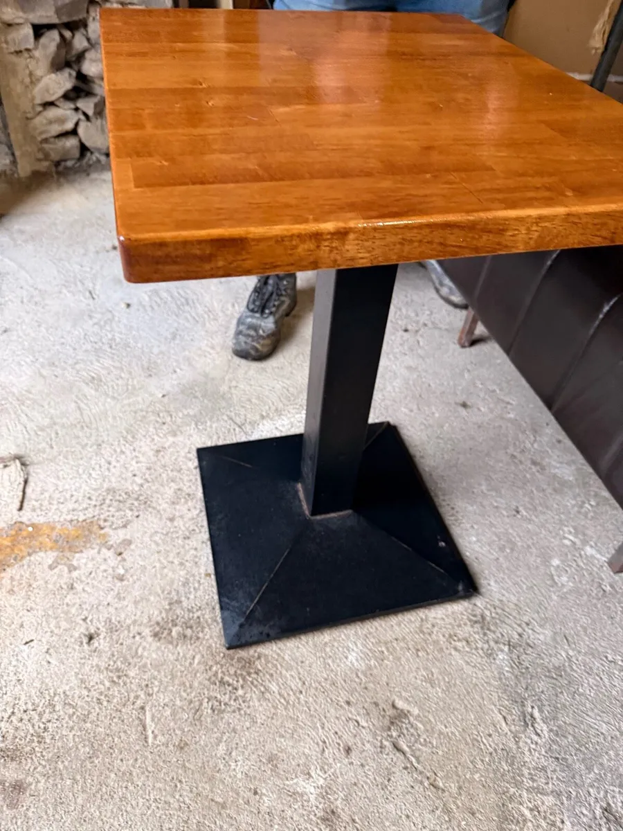 Restaurant tables and chairs - Image 2