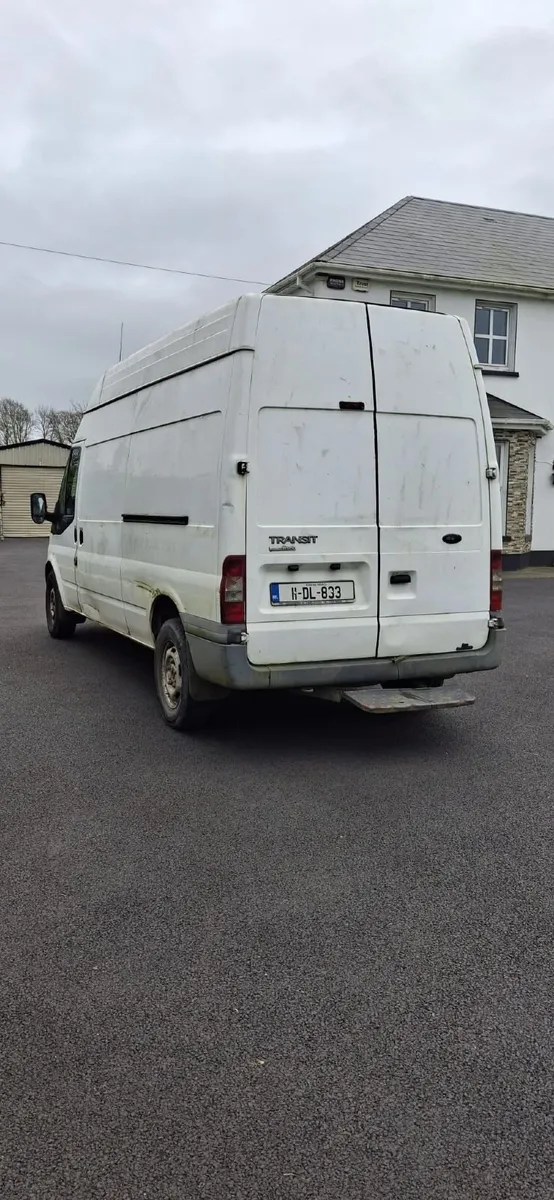 Ford Transit 2011 - Image 2