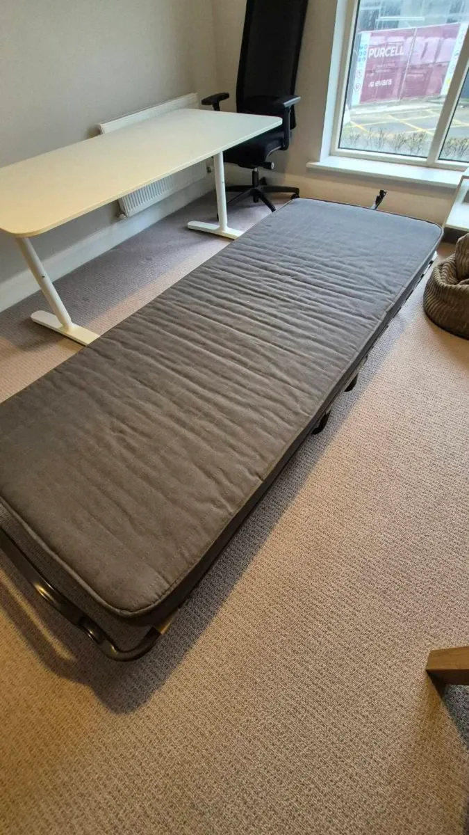 Camp bed (mattress included) - Image 3