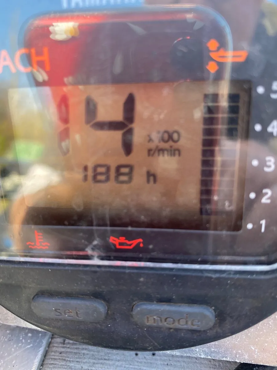 14.6ft fishing boat with trailer and engine - Image 2