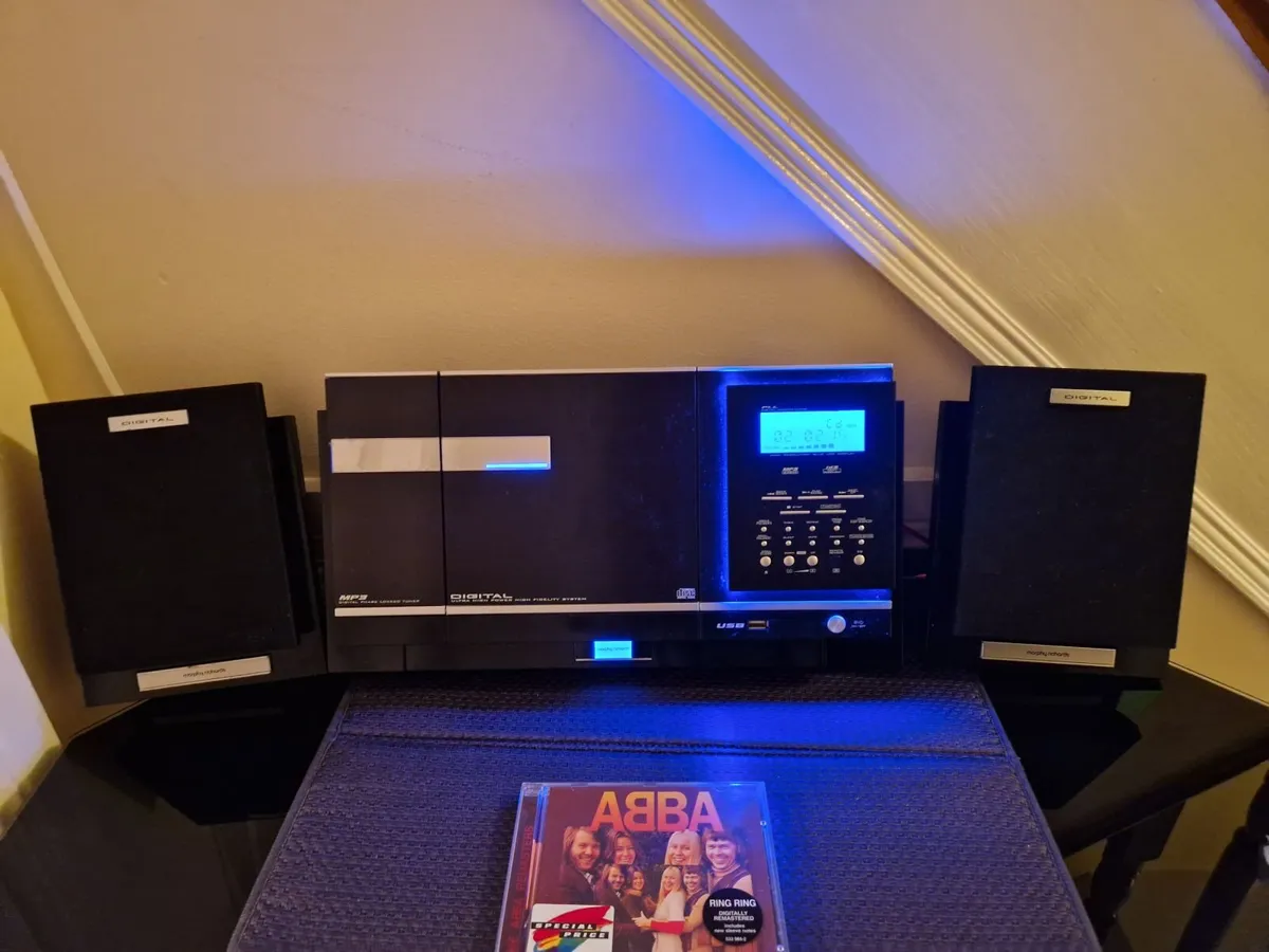 Morphy Richards Hifi System TUNER CD MP3 USB AUX - Image 1