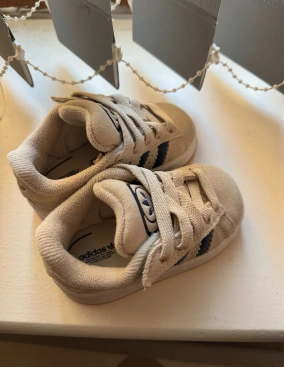 Adidas campus infant shoes - Image 1