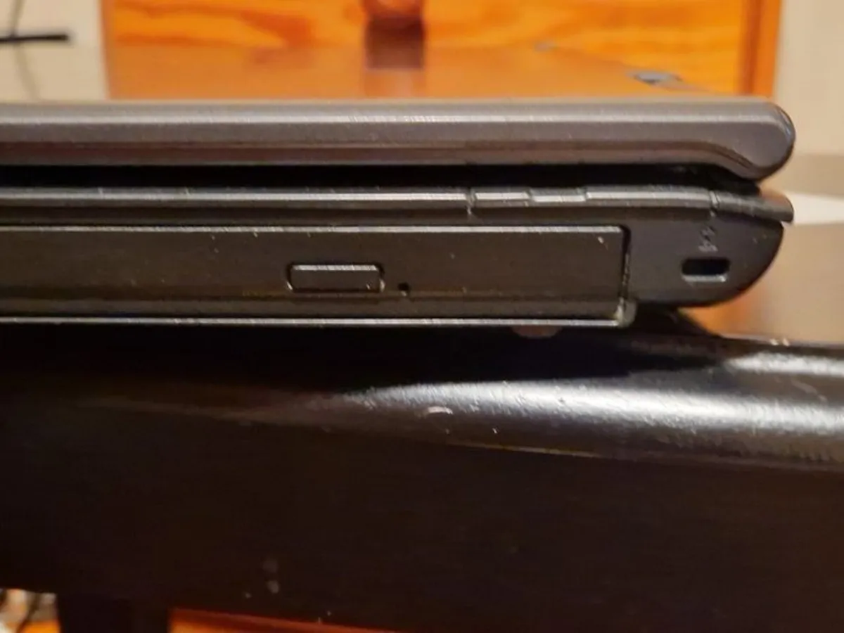 Fujitsu Esprimo V5535 Laptop, 1Terrabyte HDD - Image 4