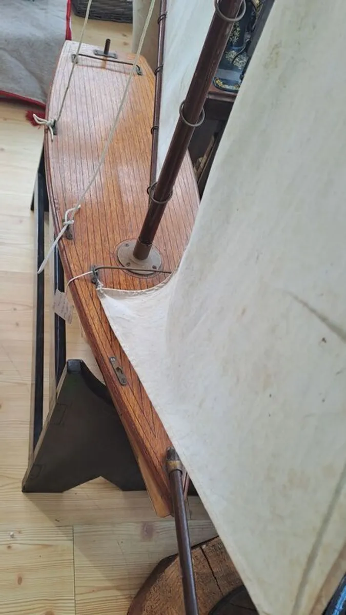 antique 1911 models sailing boat - Image 3